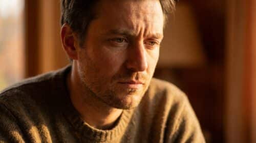 ontdek de 9 gedragingen die je onbewust van geluk weghouden en leer hoe je ze kunt doorbreken voor een gelukkiger leven.